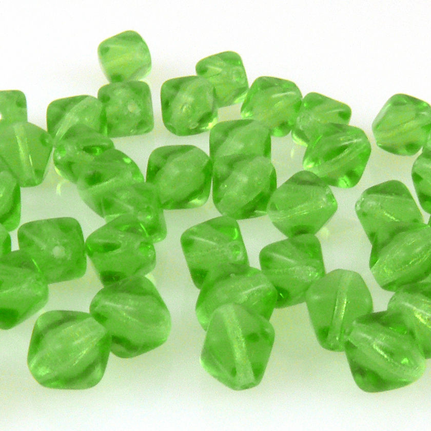 50 edle Glasperlen 6mm Rhomben grün Perlen Bicone Glassteine zum Basteln -430