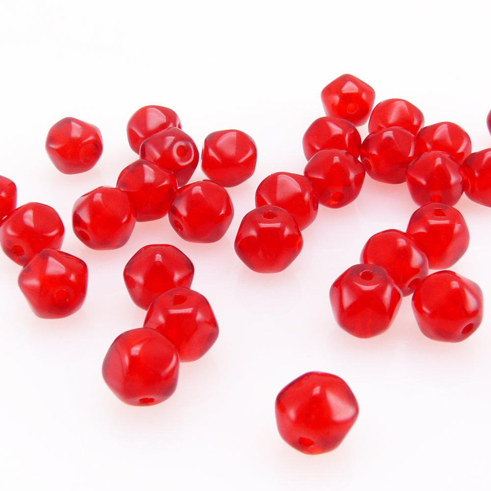 30 St. Böhmische Glasperlen Nuggets 6mm Perlen rote Beads zum Basteln