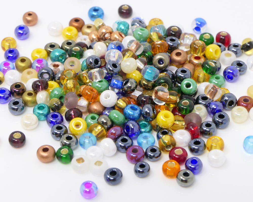 Rocailles-Perlen-Mix 250 Stück Glasperlen 4mm Bunt metallic opak transparent mit Silberfolie 6/0
