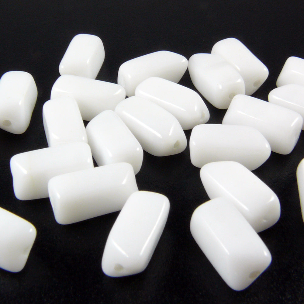 25 St. Glasperlen 10mm weiße Nuggets Beads zum Basteln Bastelperlen -1053