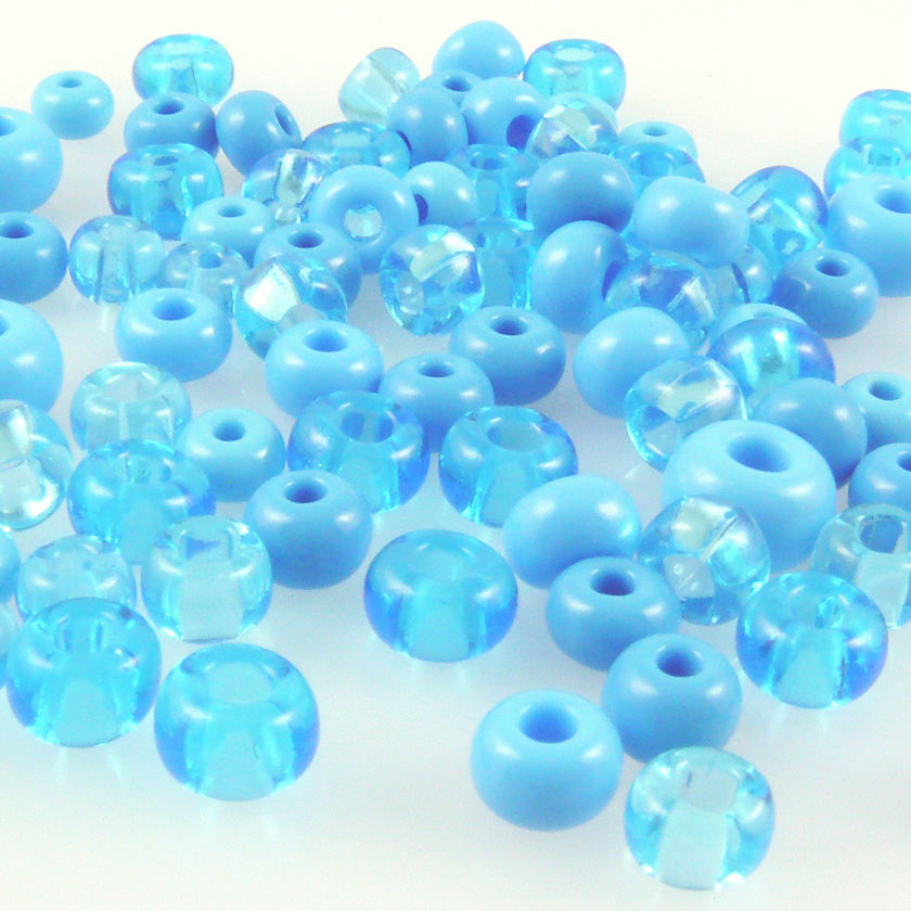 90 große Rocailles Glasperlen 5-8mm Perlen Mix hellblau azur Glas Beads -849