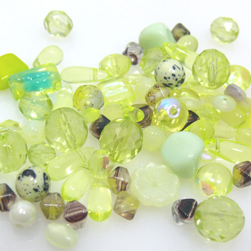 60 Perlen Set Perlenmix hellgrün Glasperlen Mix 2-13mm peridot Bastelset