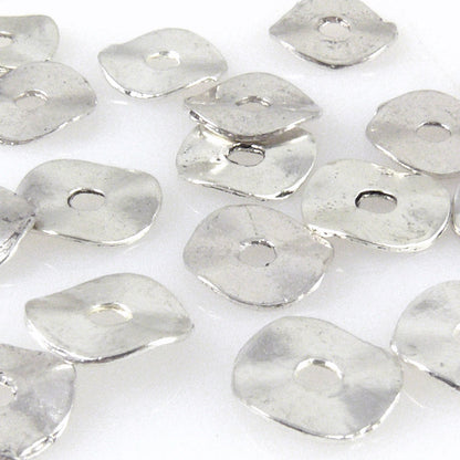20x gewellte Scheiben 9mm Metallperlen silber antik Metall Spacer -1439