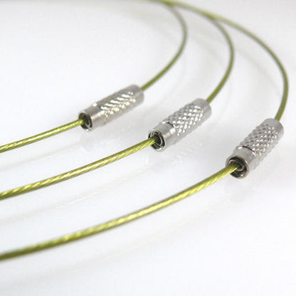 Halsreif aus Edelstahl mit Schraubverschluß 46cm olivgrün Collier Halsreifen