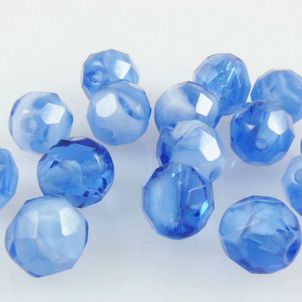 15 böhmische Glasschliffperlen facettiert 8mm Perlen blau weiß Beads -105