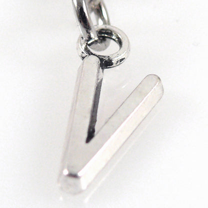 Charms Buchstabenanhänger V Silber Anhänger für Bettelarmbänder Altsilber