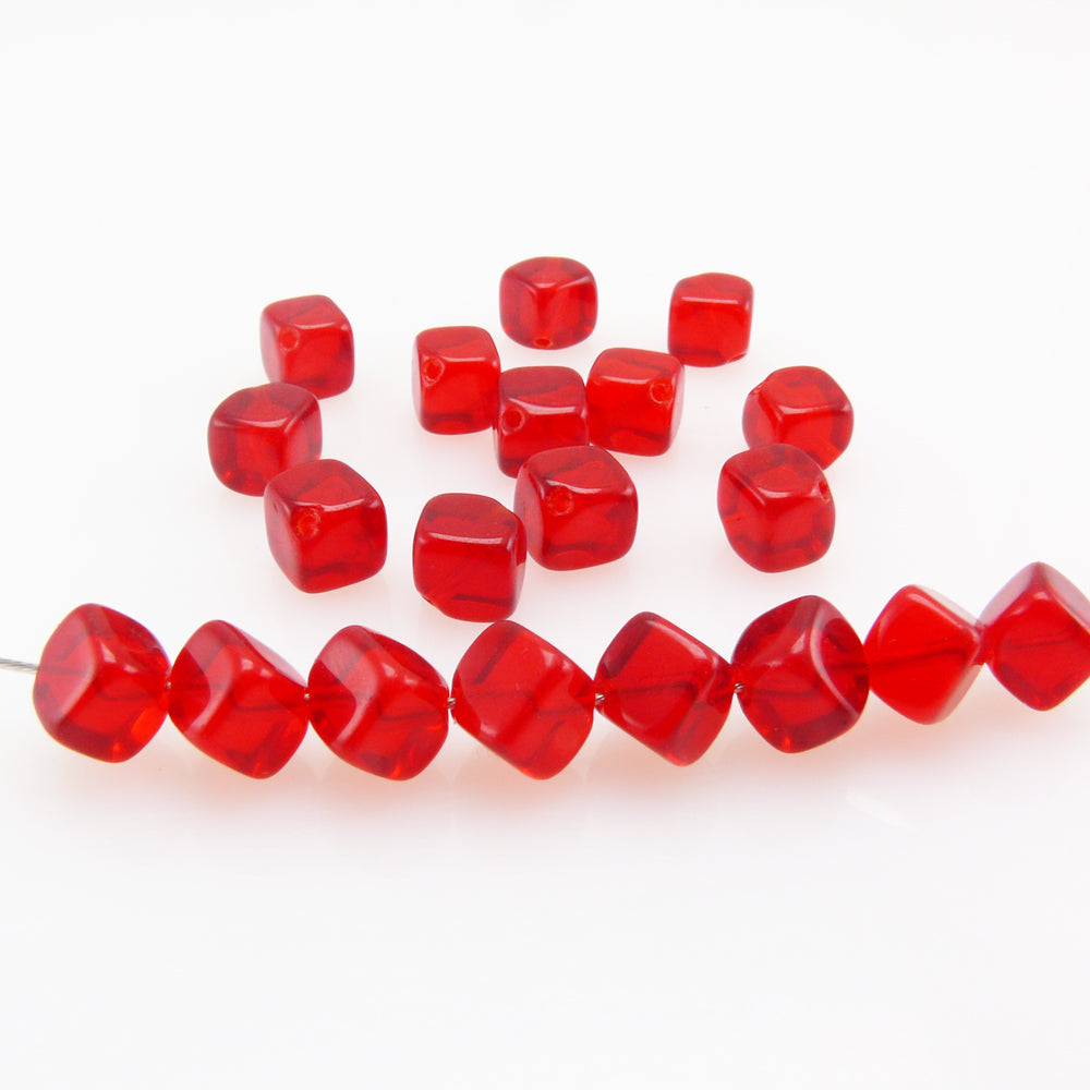20 St. Böhmische Glasperlen Würfel 6mm Perlen rote Würfelperlen Beads Basteln
