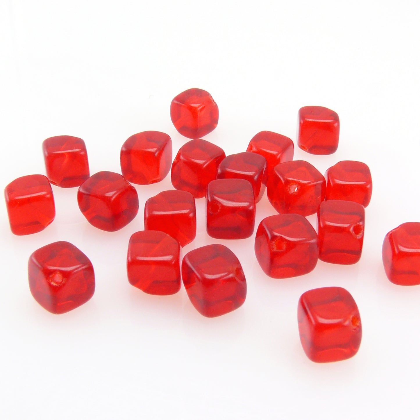 20 St. Böhmische Glasperlen Würfel 6mm Perlen rote Würfelperlen Beads Basteln