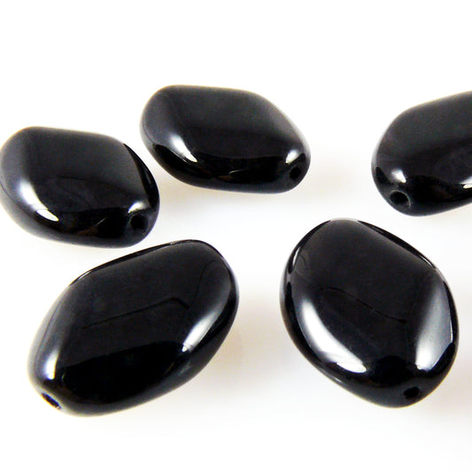 7 St. Glasperlen oval schwarz 18mm mit Fädelloch Böhmische Perlen zum Basteln