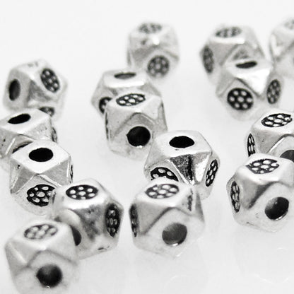 25 Metallperlen facettierte Perlen 3,6mm silberfarben Metall Beads  -295