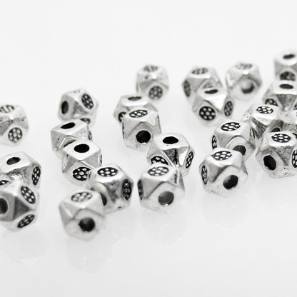 25 Metallperlen facettierte Perlen 3,6mm silberfarben Metall Beads  -295