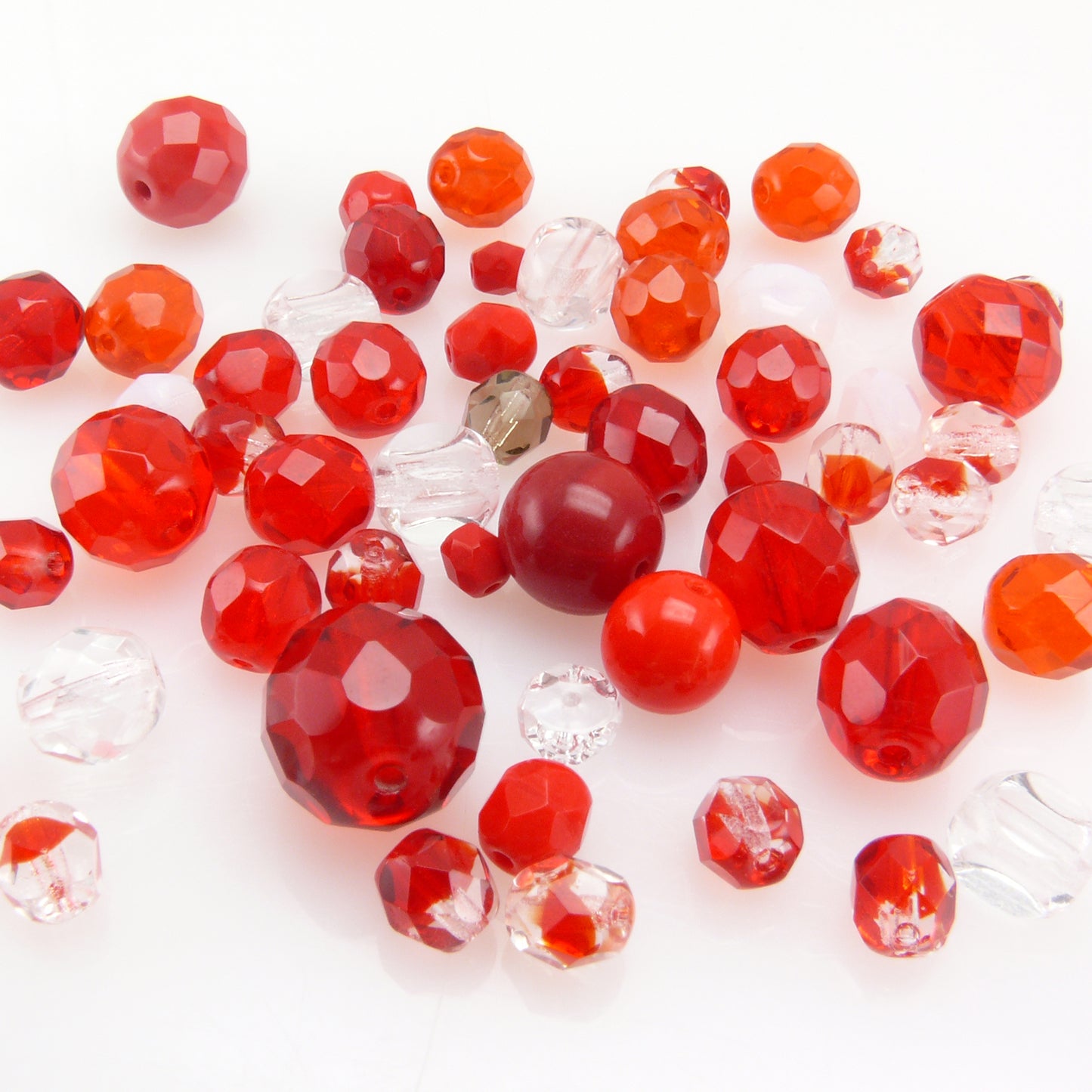 50x Perlen rot 6-12mm böhmische Glasschliffperlen Perlenmischung Beads Mix -633