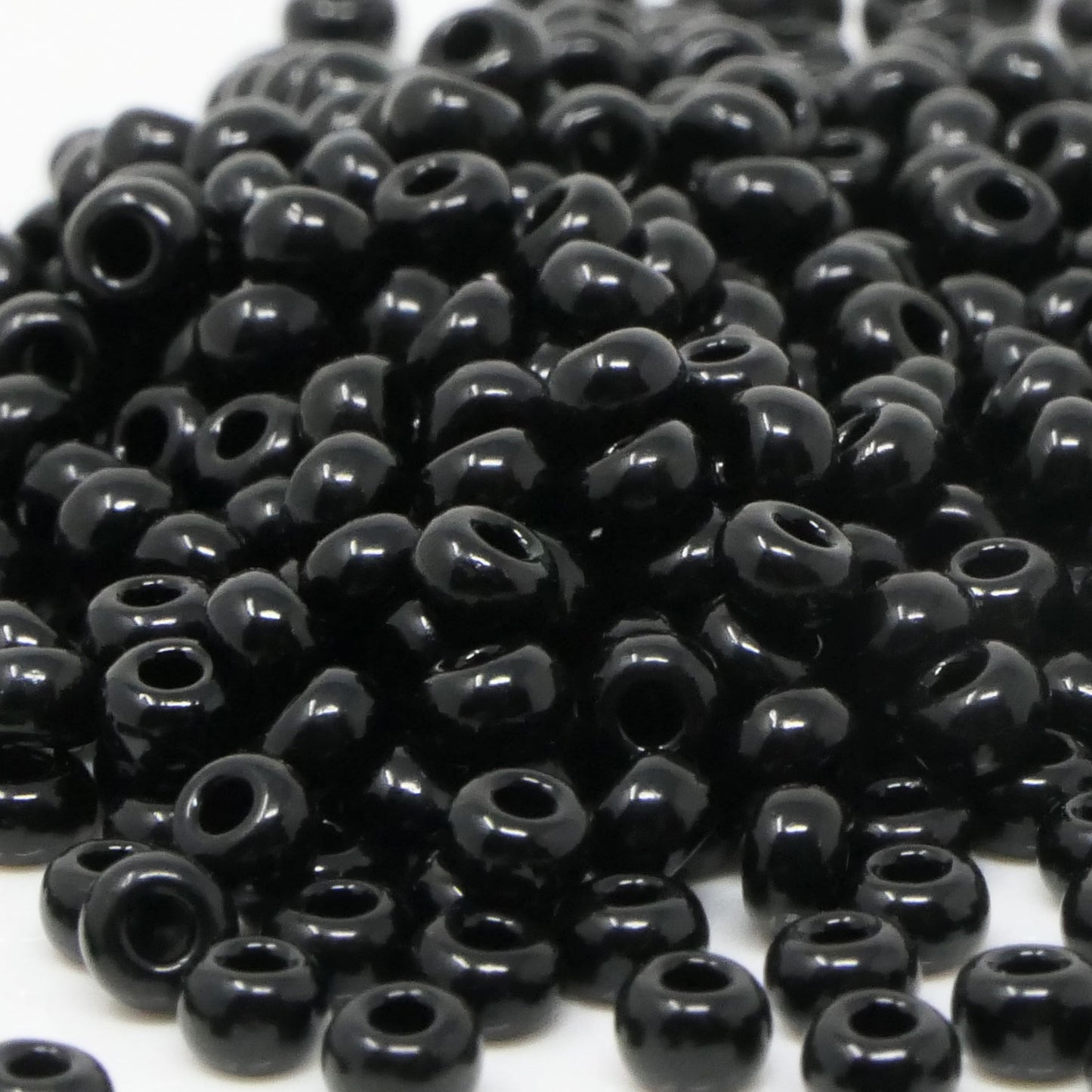Rocailles Perlen Schwarz 520x Glasperlen 3,2mm mit Loch 0,9mm Häkelschmuck fädeln Größe 7/0