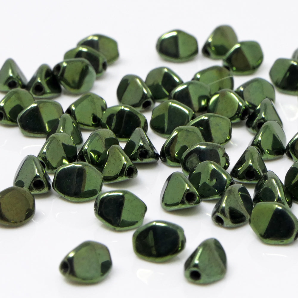 Pinch Beads 5x3mm Glasperlen 55 St. Perlen Grün Metallic beschichtet zum Auffädeln