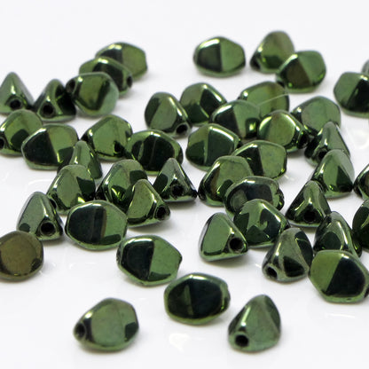 Pinch Beads 5x3mm Glasperlen 55 St. Perlen Grün Metallic beschichtet zum Auffädeln
