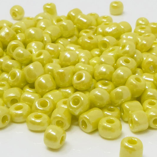 Rocailles Perlen 225 St. Glasperlen Gelb opak 4mm Bastelperlen Indianerperlen